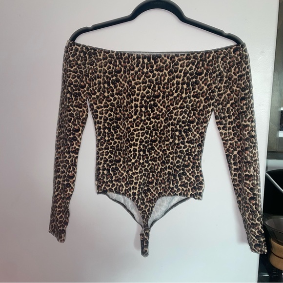 American Apparel Off Shoulder Leopard Body Suit 🐆 - Picture 2 of 3